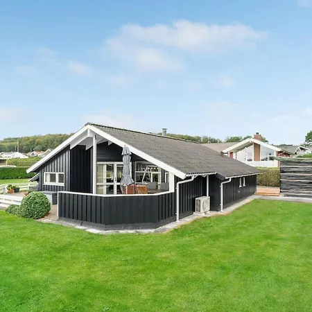 Ferienhaus Cozy Home In Sjølund With Sauna Sjolund