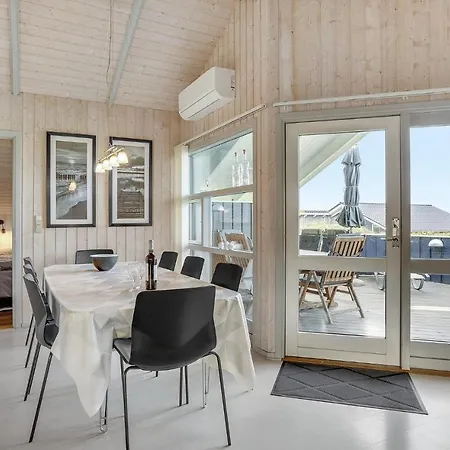 Cozy Home In Sjolund With Sauna Дом отдыха *